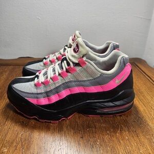 Nike Air Max 95 GS Pink Blast/black Sneakers Girls Size 6Y